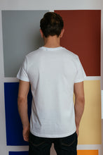 Cargar imagen en el visor de la galería, Camiseta ecológica con sello - Blanco